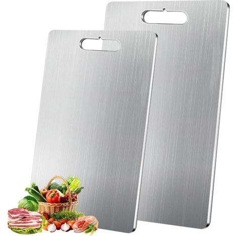 Planche à découper en 2 parties, planche à découper multifonctionnelle en titane, planche à découper double face en acier inoxydable de qualité alimentaire, pour une utilisation avec les aliments (1/5)