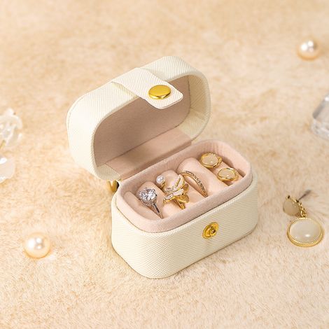 Boîte à bagues de voyage petite boîte à bijoux de voyage Mini boîte à bijoux organisateur de bague Portable cadeau de voyage pratique filles (1/5)