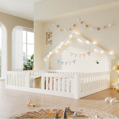 Lit cabane 140x200 cm en bois blanc, LED et barrière, pour chambre enfant, sans matelas – MEUBLIV (1/5)