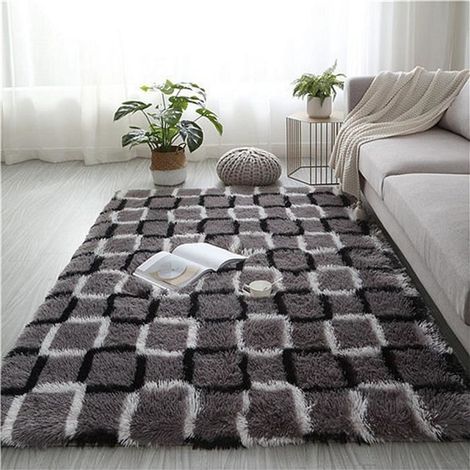 Flauschiger Polyester-Teppich mit Rankenmuster, 120 x 160 cm