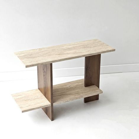 Beistelltisch aus Holz "Essenziale" – 80 x 55 x 30 cm – Travertin / Nussbaum (1/5)