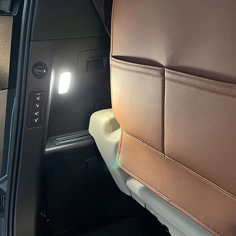 Game. Color: Black. Materials: Metal and ABS. Compatible with Toyota Alphard 40 series (201).--DTEKGAZ