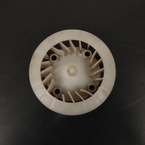 [PRODUIT D'OCCASION] Ventilateur origine pour Scooter Peugeot 50 V-Clic 4T 2007 à 2013 (1/2)