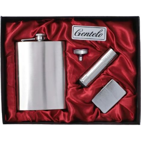 Elegante conjunto: encendedor de gasolina, petaca y linterna.
