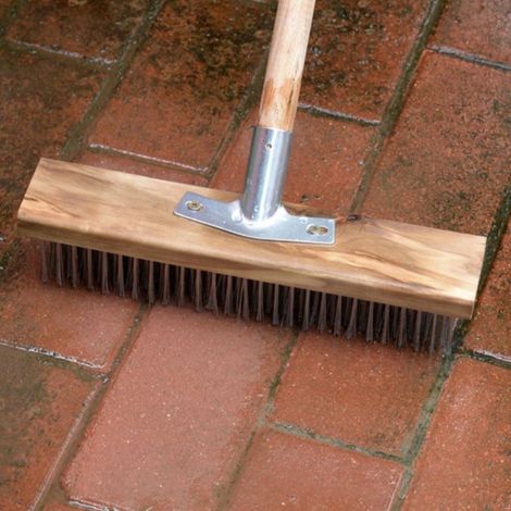 Brosse de sol en fil d'acier inoxydable 50 cm, robuste et résistante, pour surfaces rugueuses. (1/5)
