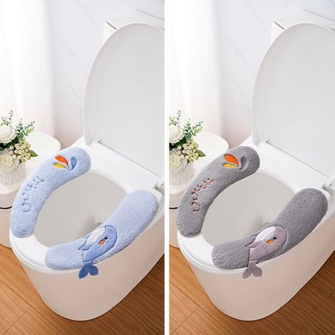 Lot de 2 paires de coussins d'abattant WC doux motif baleine 3D (bleu et gris) – Housses d'abattant WC confortables et thermoformantes avec velcro, pour une hygiène et une ambiance ludique dans la sal (1/5)