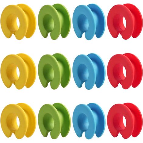 12er-Pack windfeste Kleiderbügel mit rutschfesten Halteringen und Clips (1/5)