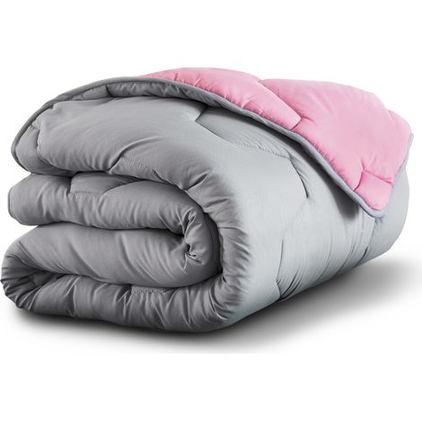 Idmarket – Couette bicolore rose et gris 220x240 CM – Garnissage moelleux 300 gr/m² – Tissu microfibre respirant 75 gr/m² – Lavable en machine 40 °C