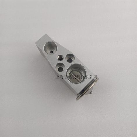 5QD820679A is applicable to the air conditioning pressure relief valve and pressure expansion valve of Audi, Volkswagen Golf, Sagitar, Lavida, and Touran. (1/4)