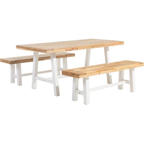 Conjunto de comedor de jardín con tablero de madera clara y patas blancas 3 piezas mesa rectangular de madera de acacia 2 bancos Scania