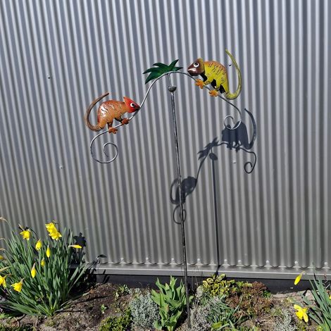 Moulin à Vent de Jardin Éolienne en Métal Multicolore Décoration Extérieure sur Piquet 130 cm - PANGIVO