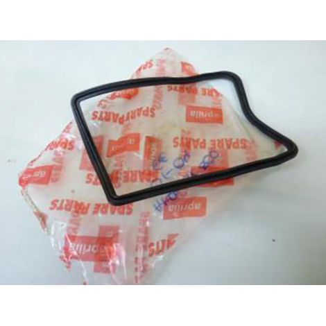 Plastique divers origine pour Scooter Aprilia 500 Atlantic 2001 à (1/2)