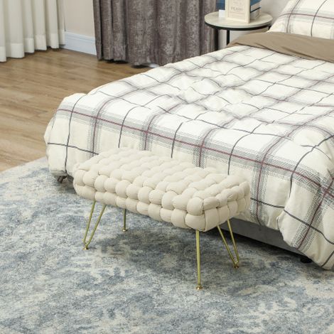 Pouf banquette capitonné aspect velours blanc crème avec assise rembourrée et pieds en métal, chic et confortable pour salon et chambre (1/3)