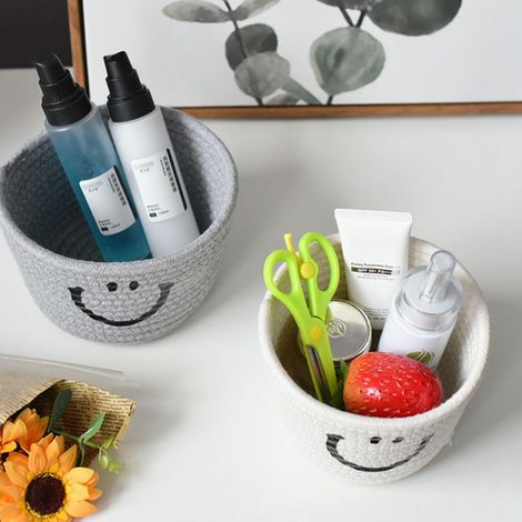 Panier mural tissé main en corde de coton gris 12cm - Lavable, démontable et motif smile pour rangement doux (1/4)