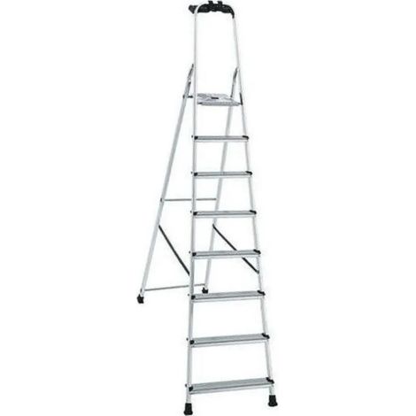Standard-Stehleiter mit 8 Stufen.