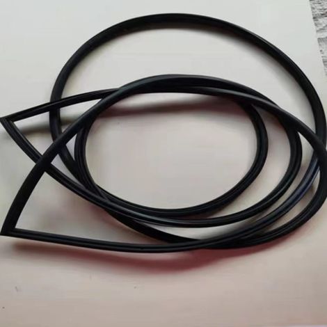 23142058 is applicable to Cadillac 2013-2019 XTS and 2008-2014 CTS sunroof sealing strips. (1/5)