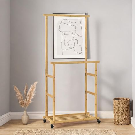 Portant à vêtements en bambou avec roulettes et étagère (1/5)