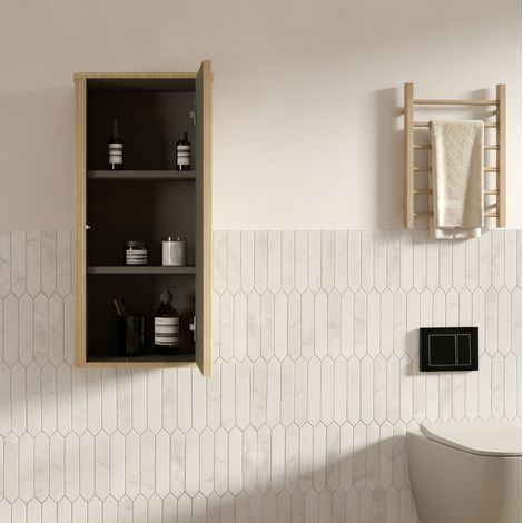 Hängender Badezimmerschrank in Eichenoptik mit Drucktüren und Innenregalen (1/5)