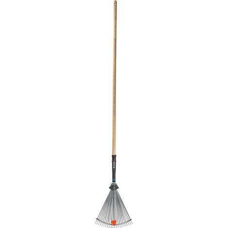 PureLine Verstellbarer Rasenbesen – 30 bis 50 cm – Stahlzähne – Griff aus 100 % FSC-zertifiziertem Holz GARDENA