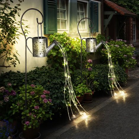 Lampada solare a presa per annaffiatoio, lampada da giardino per esterni nel design dell'annaffiatoio, lampada da presa, argento, 24 LED bianco caldo, H 94 cm, giardino, vialetti, prato, set da 2