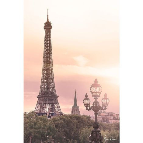Tableau sur verre synthétique Tour Eiffel 65x97 cm - Impression sur Verre synthétique - Image HD  imprimée sur Verre synthétique - Tableau mural décoratif - Fabriqué en France (1/4)
