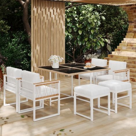 Cet ensemble de meubles de jardin en 7 pièces peut accueillir 6 personnes. Il dispose d'un plaque de table en verre trempé avec enroulement en polyester et des manières en WPC et est donc idéal pour (1/5)