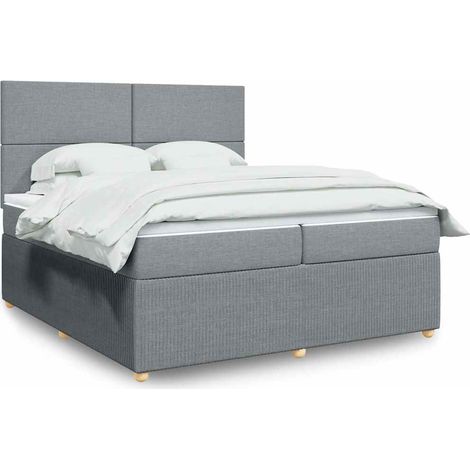 Boxspringbett mit Matratze Hellgrau 200x200 cm Stoff