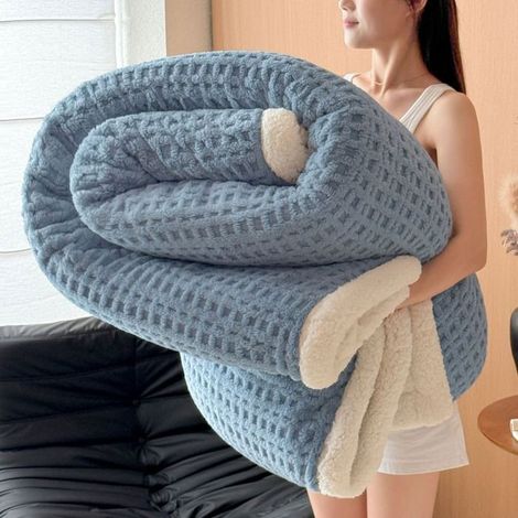 Couverture Double Face ,100150cm Motif Nid d’Abeille, Tissu Taffetas et Doublure Sherpa, Épaisse et Chaude pour Lit-bleu (1/5)
