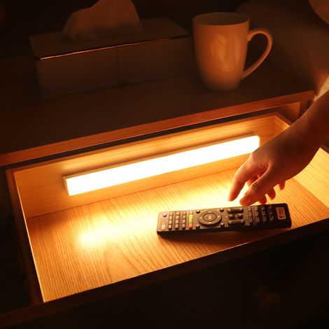 Luz nocturna LED inalámbrica con sensor de movimiento para dormitorio, luz de pared decorativa para escaleras, armario, dormitorio y pasillo, 20 cm, 13 LED, blanco cálido. (1/5)