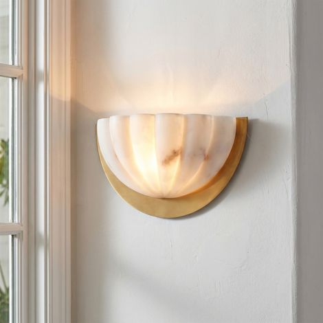 Parrot Uncle 30cm Brushed Brass Wall Light, Semi-Circular Ribbed Faux Alabaster Sconce, E14 Indoor Lamp for Bedroom, Hallway & Living Room (Bulb Excluded)
