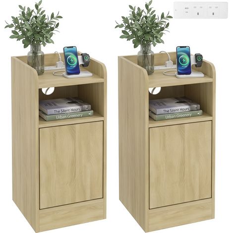 HOMCOM Slim Bedside Table Set of 2 with Charging Station, Oak (1/5)