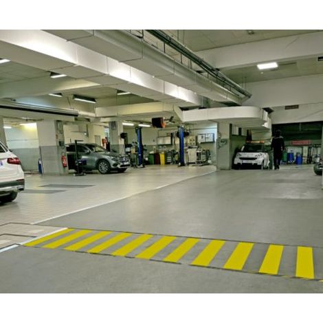 Autocollant d'avertissement de danger pour le sol, avec pictogramme : Danger général, Auto-adhésif ( Prix pour Paquet de 3 )