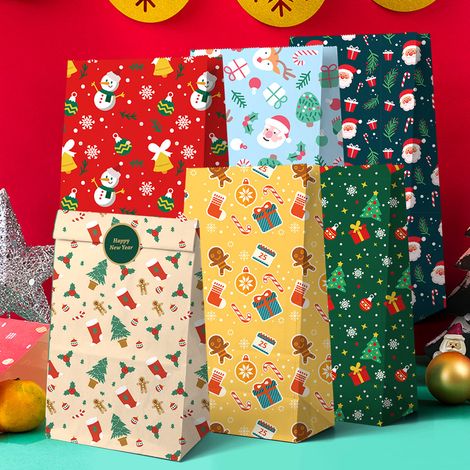 12 Weihnachtsgeschenktüten (21,8 x 11,9 cm) – Motive: Schneemann, Lebkuchen, Weihnachtsmann und Weihnachtsbaum  Gastgeschenke aus Kraftpapier