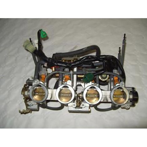[PRODUIT D'OCCASION] Rampe d injection origine pour moto Yamaha 600 FZ6 2004 Occasion