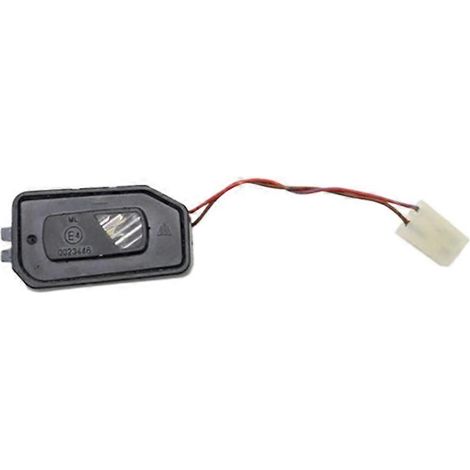 El espejo retrovisor exterior está equipado con un núcleo LED integrado para Mercedes-Benz W205 W213 GLB GLC X253 (2014-2020). (1/5)