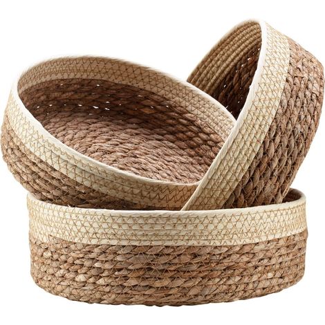 Set aus runden Rattan-Körben zur Aufbewahrung von Obst, Brot, leeren Geschenkkörben, Lebensmitteln und als Ablagekörbe im Badezimmer. (1/5)