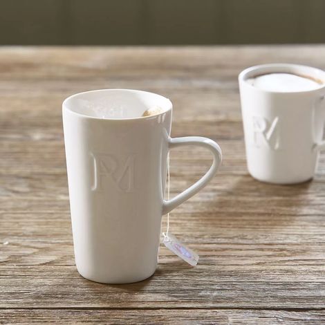 Riviera Maison XL Monogramm-Tasse (1/5)