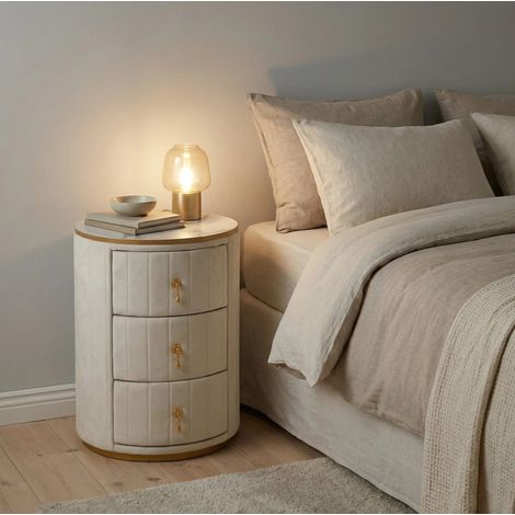 Table de chevet ronde moderne en velours blanc, 3 tiroirs courbes, plateau effet marbre et détails dorés 40x40x52,5 cm