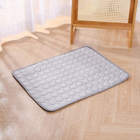 Tapis rafraîchissant chien et chat 62 x 50 cm – Tapis auto-refroidissant pour animaux – Coussin d’été étanche sans gel toxique – Antidérapant – Gris – Taille M (1/2)