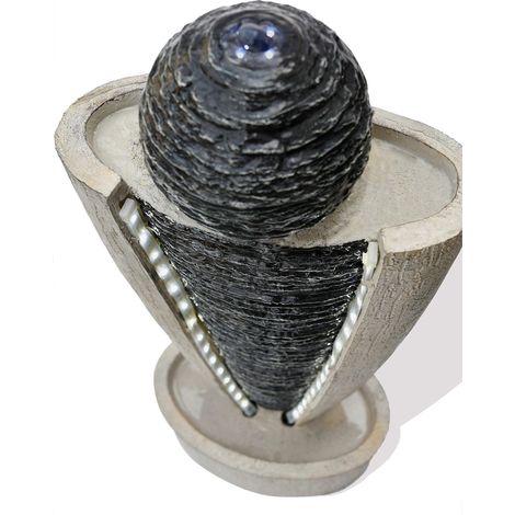 Köhko Gartenbrunnen Köhko Springbrunnen Trophäe mit LED-Beleuchtung Wasserspiele für Outdoor + Indoor Gartenbrunnen Zimmerbrunnen 17002
