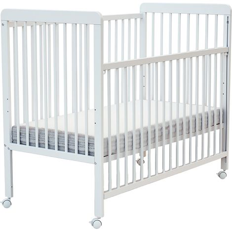 Les Tendances – Lit bébé coulissant 60 x 120 cm en bois massif – Côté coulissant pour accès facile – Sommier réglable 3 hauteurs – 4 roulettes avec frein (1/4)