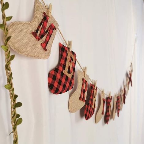 Bannière Joyeux Noël - décoration de Noël en forme de chaussette en lin, décoration de Noël unique cousue à la main, décoration de cheminée de Noël (1/5)