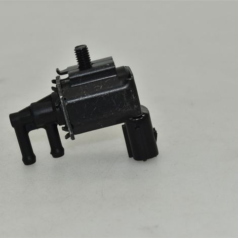 Das Magnetventil K5T48075 / Z503-18-741 eignet sich zum direkten Austausch von Vakuum-Magnetventilen in Mazda-Modellen zur Behebung von Emissionsproblemen.