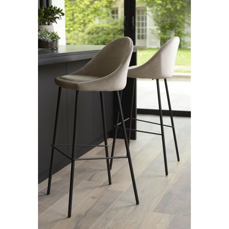 Macabane – Lot de 2 tabourets de bar 80cm – Assise en velours beige – Pieds en métal noir – Confort optimal pour intérieur moderne (1/7)