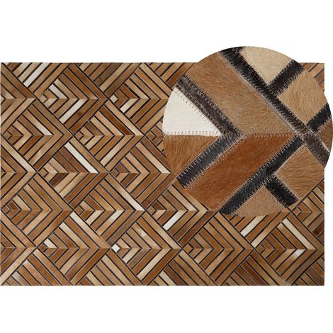 Alfombra de piel de vaca piezas de cuero marrón 140 x 200 cm patrón geométrico de diamantes Tekir (1/5)