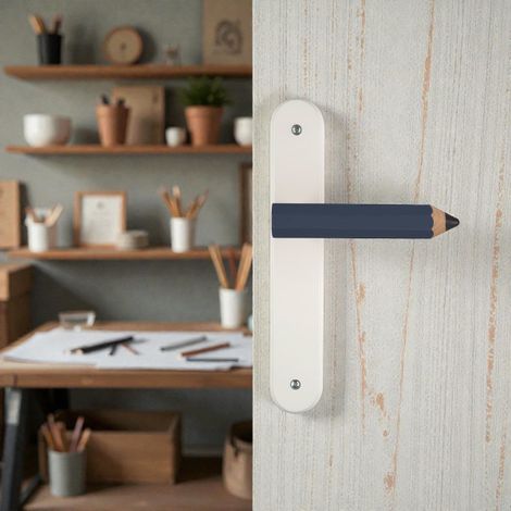 Ouvre&Déco – Poignée de porte intérieure CRAYON sans trou – Bois laqué bleu – Entraxe 195 mm – Béquille réversible droite-gauche (1/5)