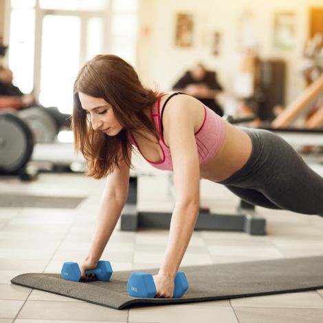 Set mit 2 sechseckigen Kurzhanteln, Paar Kurzhanteln mit rutschfesten Griffen für das Fitnesstraining, 2 x 6 kg, 22 x 10 x 10 cm, hellblau