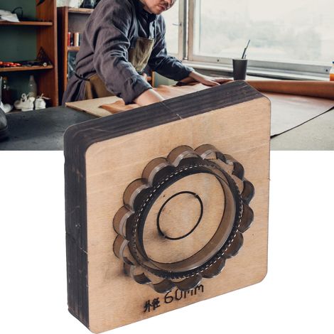Jeu de matrices de découpe pour cuir en forme de fleur, de 60 mm de diamètre extérieur, découpées à la main. (1/5)