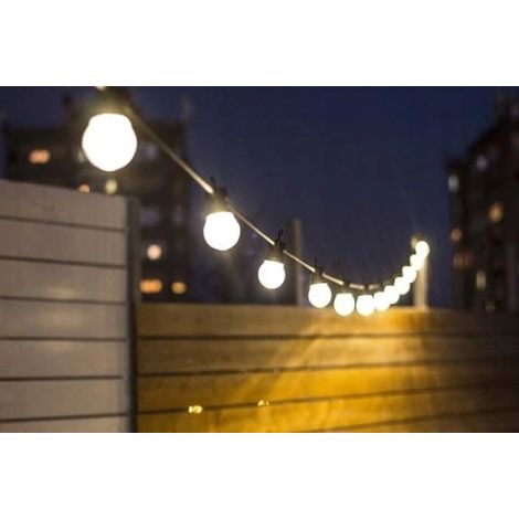 Guirnalda de luces de 15 m con 50 bombillas LED para jardín.