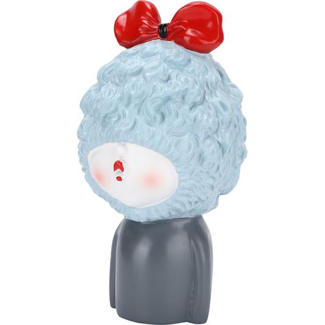 Petite statue en résine représentant une adorable fillette aux cheveux bouclés et à la bouche proéminente, idéale pour décorer une voiture, une maison ou pour des fêtes. Cadeau idéal. (1/5)